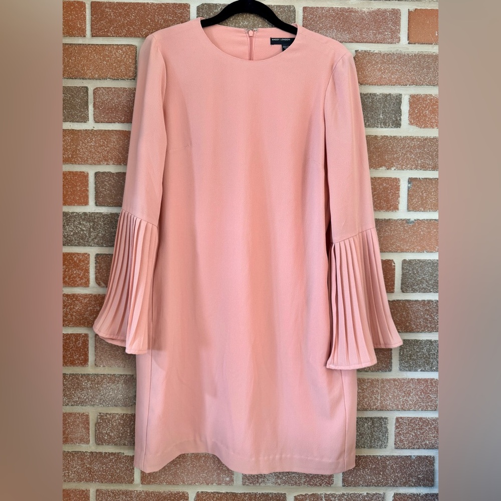 Elegant Pink Pleated Sleeve Dress